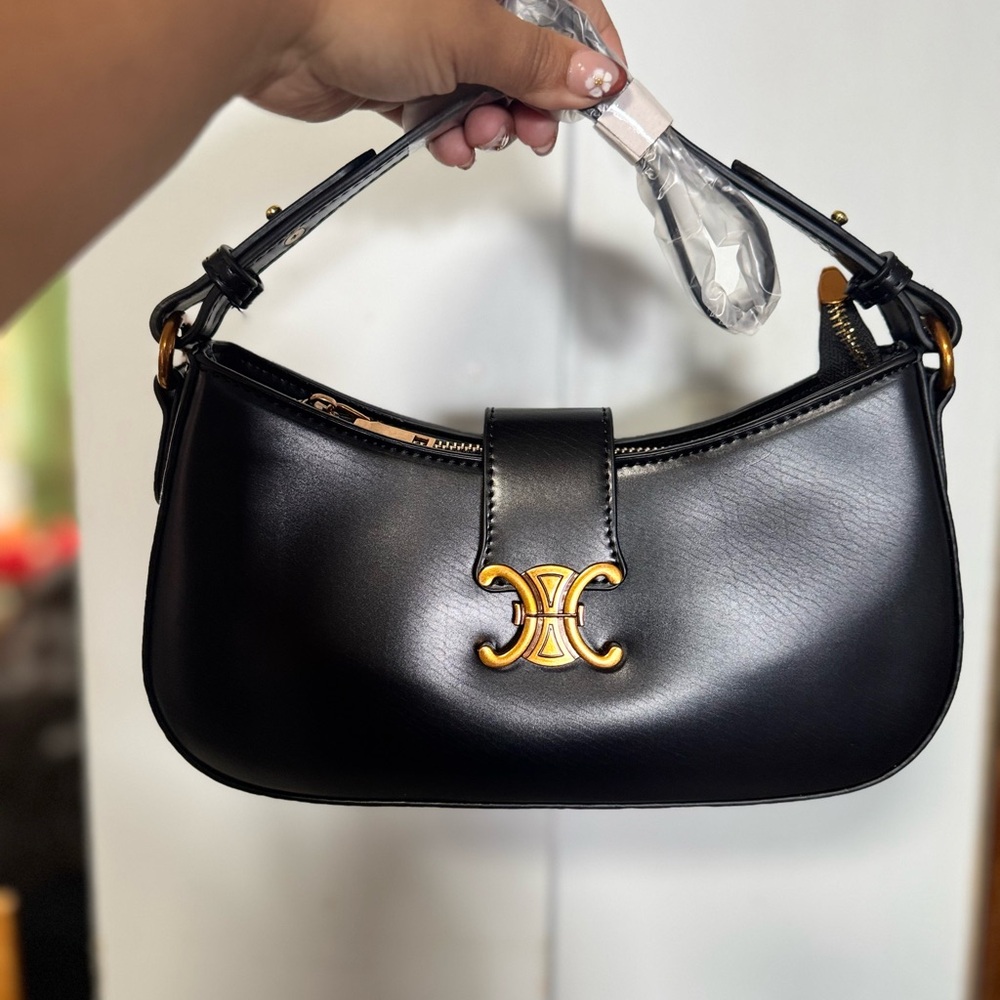 Chic Black Women's Shoulder Bag with Gold Accent